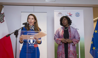Da Sx l’Ambasciatrice di Malta, Vanessa Frazier, rappresentante permanente al WFP e il Direttore Esecutivo del World Food Programme Ertharin Cousin 
Photo: WFP/Giulio d’Adamo