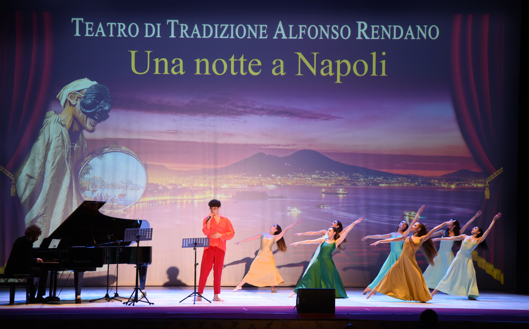 Una notte a Napoli-Teatro Alfonso Rendano-Regia Fabio Gallo