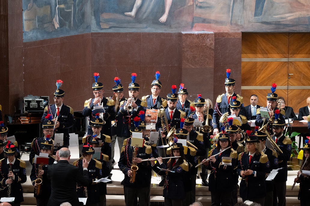 La Banda Comunale Cittadina Alceo Cantiani di Ronciglione (Vt) diretta dal M° Fernando De Santis