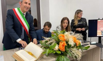 Il Sindaco Antonio Iorio nel corso della Conferenza Stampa di presentazione del progetto "Tortora Experience, in Volo con la Lettura